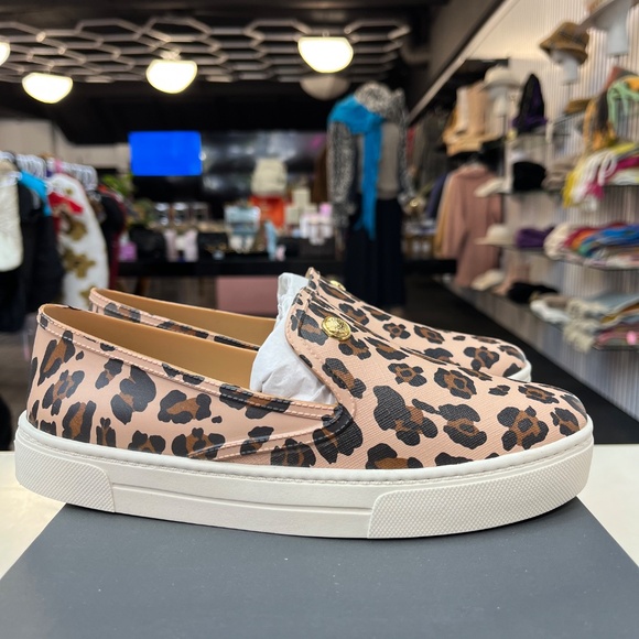 Vince Camuto Marjetta Tennis Shoe Slip On Leopard/Cheetah Dom Print - Picture 3 of 4